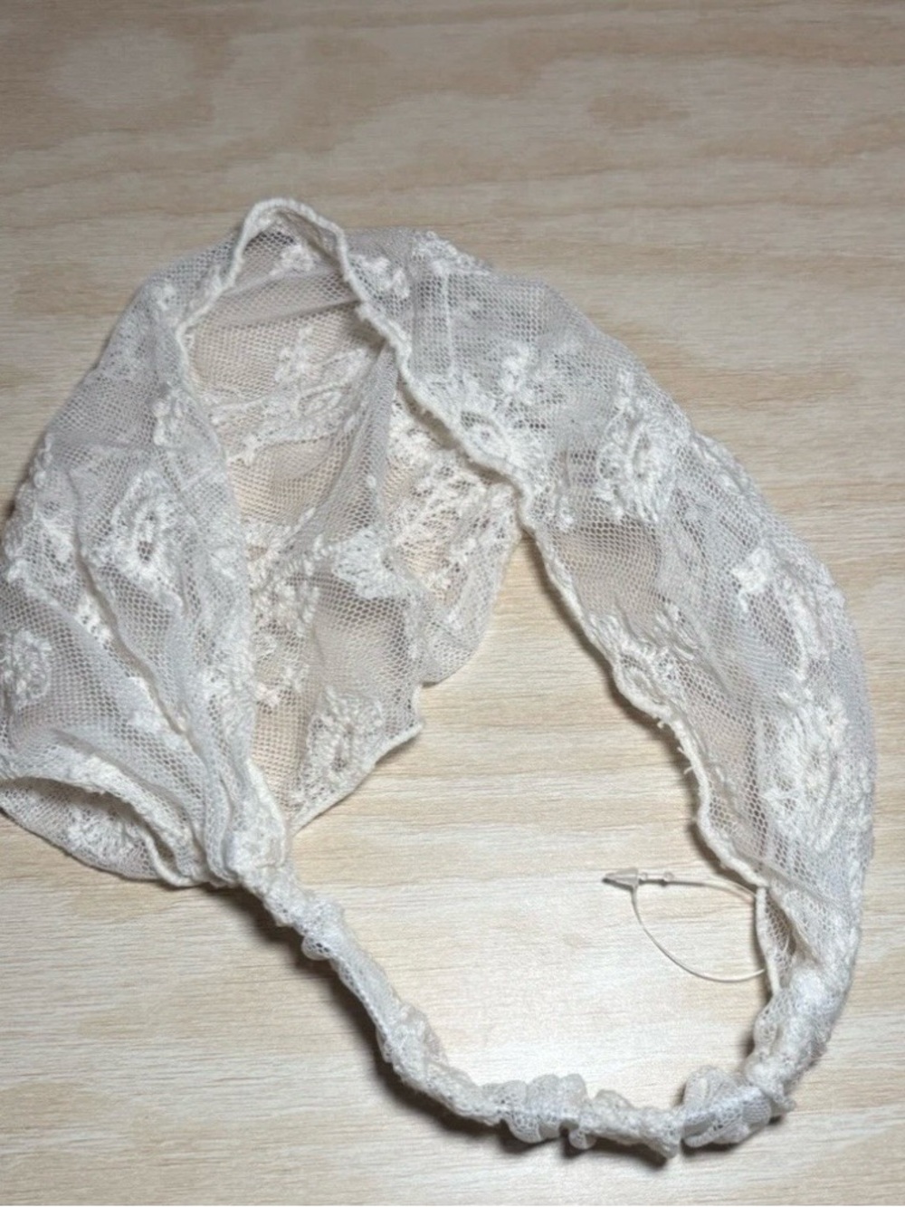 Free People Women’s Christine Lace Soft Headband Ivory NWOT (Sold Out Online)